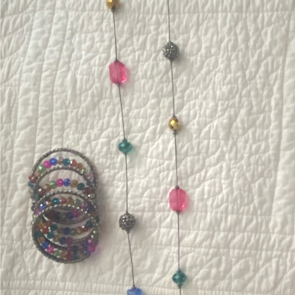 Necklace and bracelet set